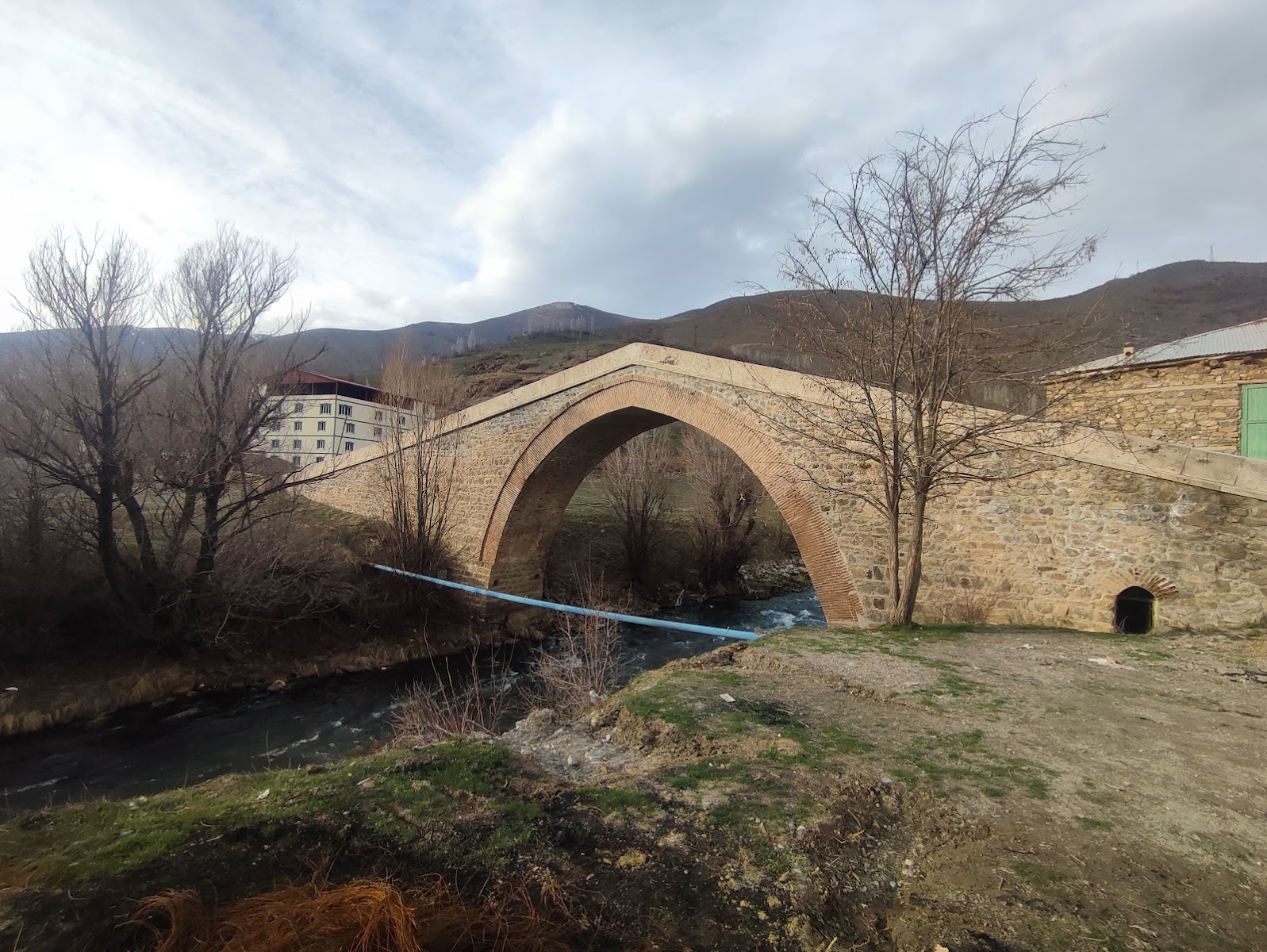Tarihi Kırmızı Köprü — photo 2