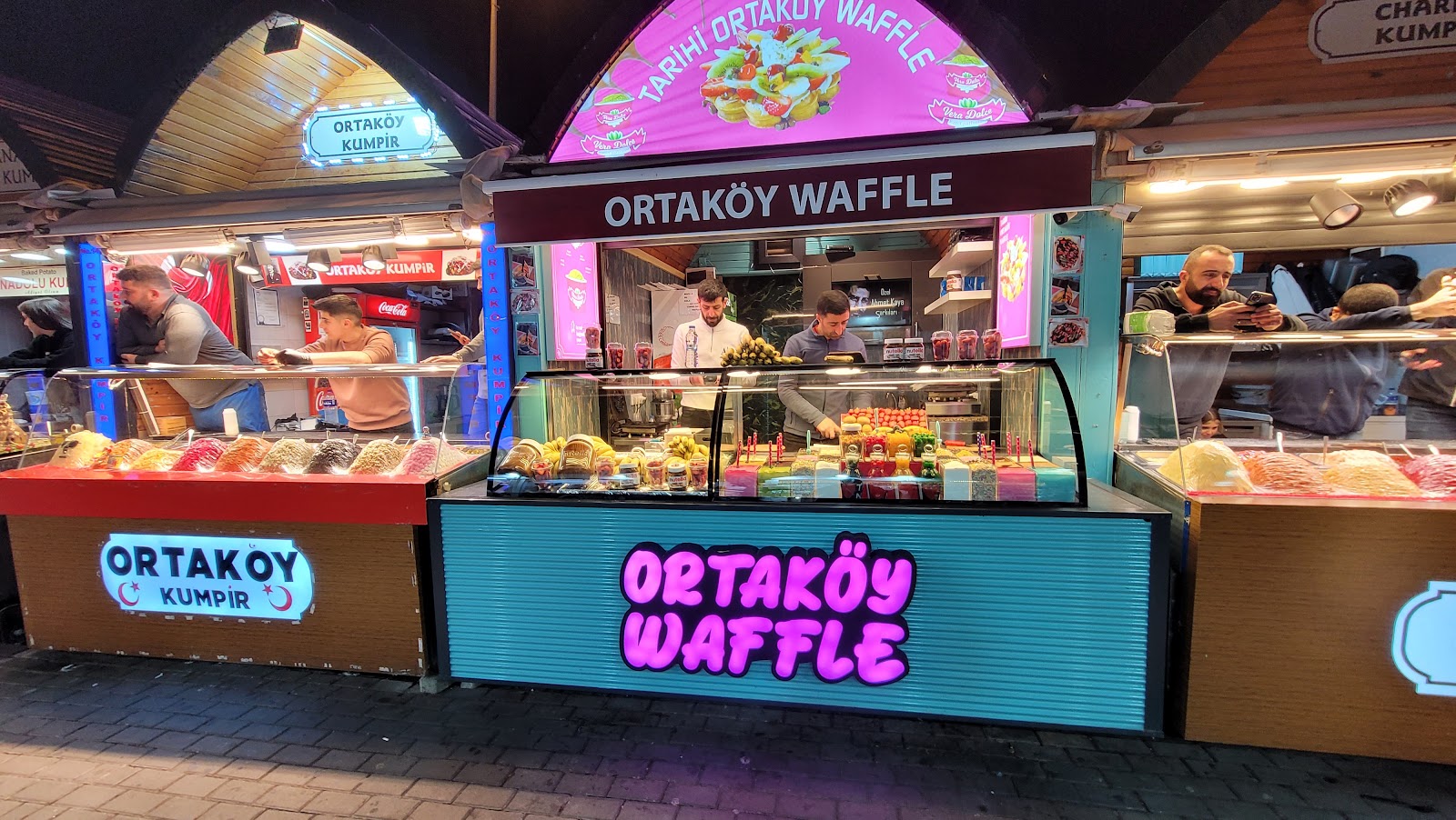 Tarihi ortaköy waffle — photo 5