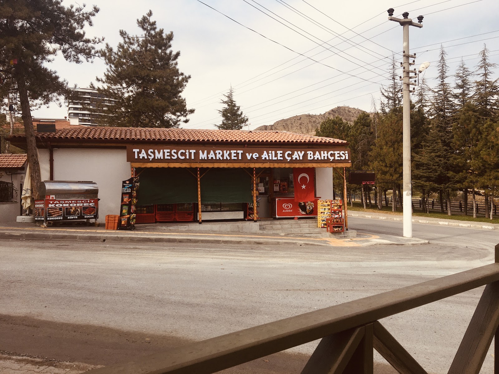 Taş Mescit Büfe Ve Aile Çay Bahçesi — fotoğraf