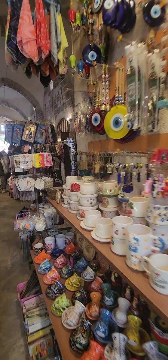 Taşbaşı Çarşısı — fotoğraf 2