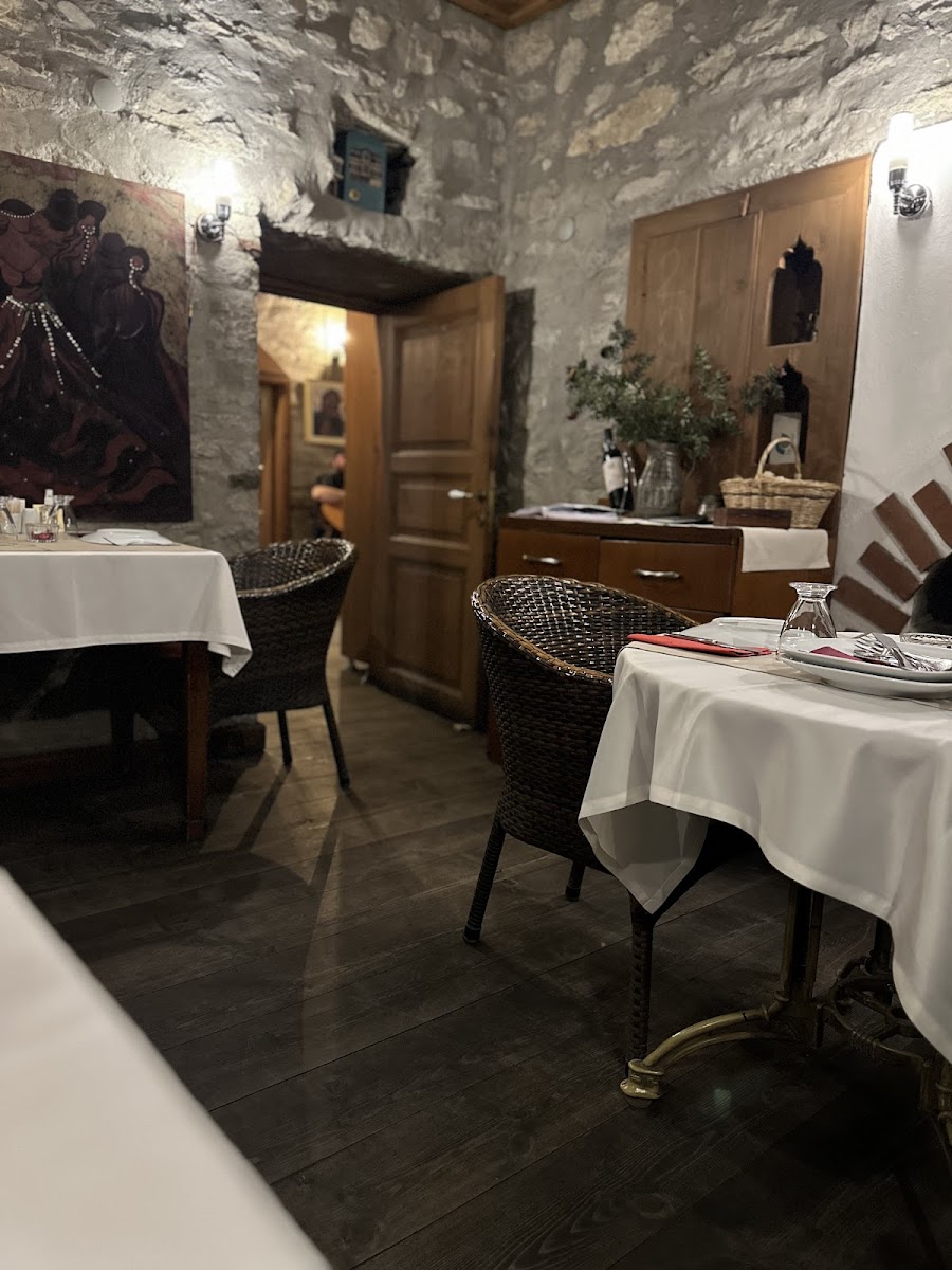 TAŞEV RESTAURANT/ Sanat ve Şarap Evi — fotoğraf 5