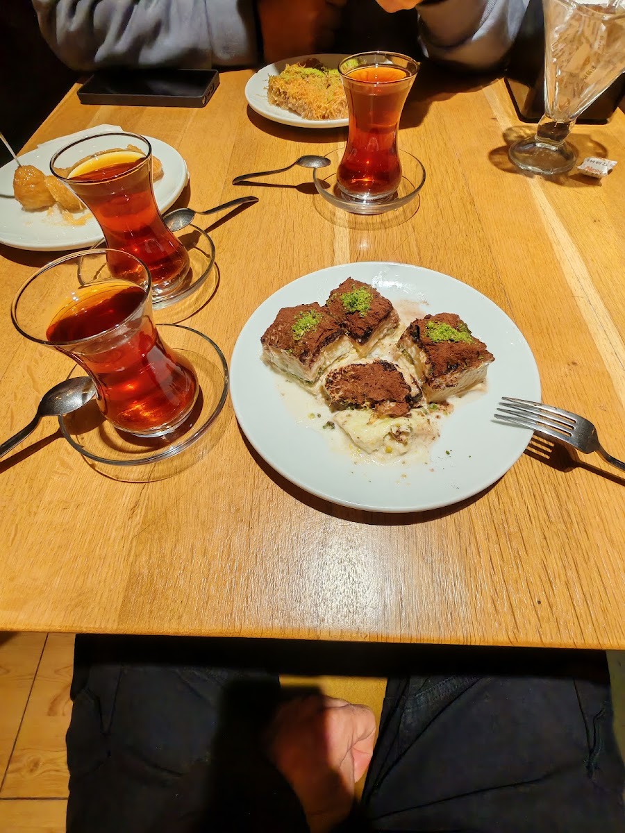 Tatlıcı Ökkeş Usta — fotoğraf 4