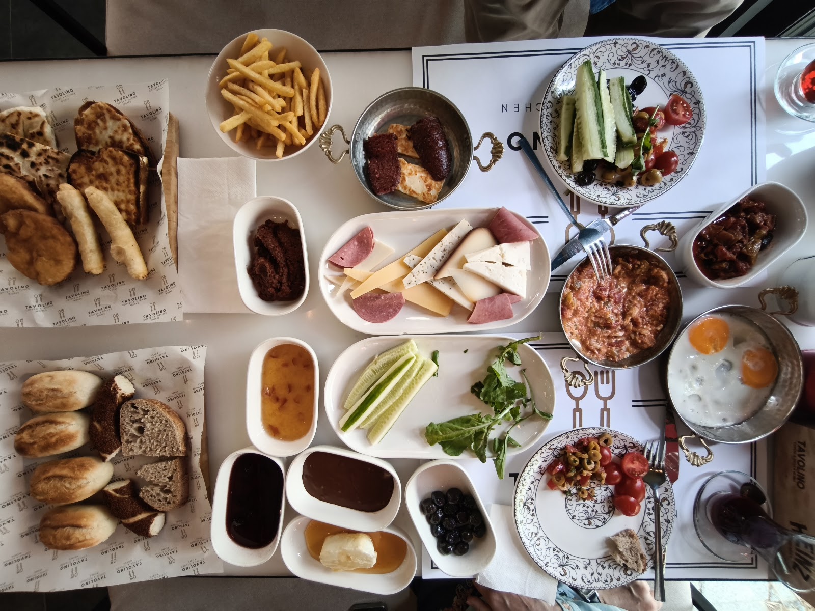 Tavolino Cafe & Restaurant — photo 4