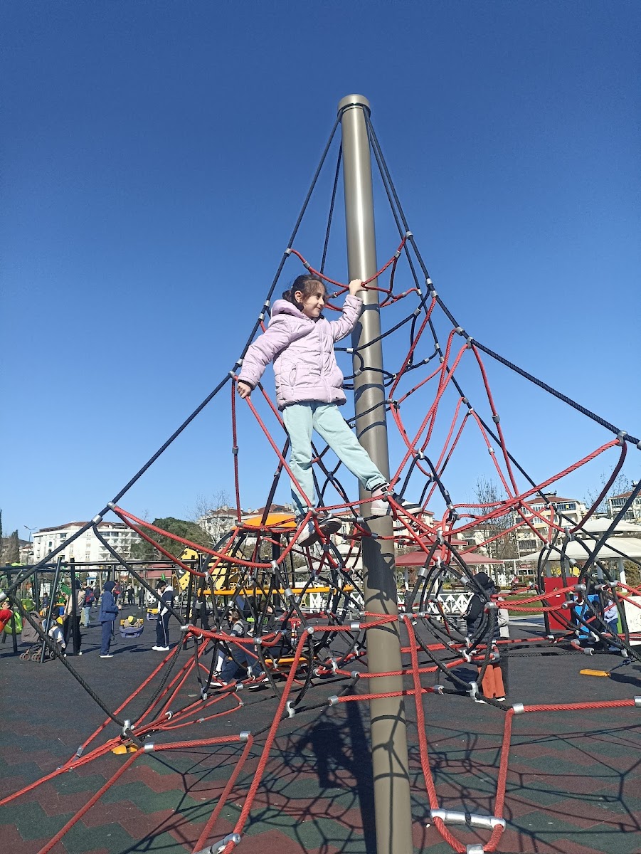 T.C. Tekirdağ Büyükşehir Belediyesi Çorlu Cumhuriyet Parkı — fotoğraf 2
