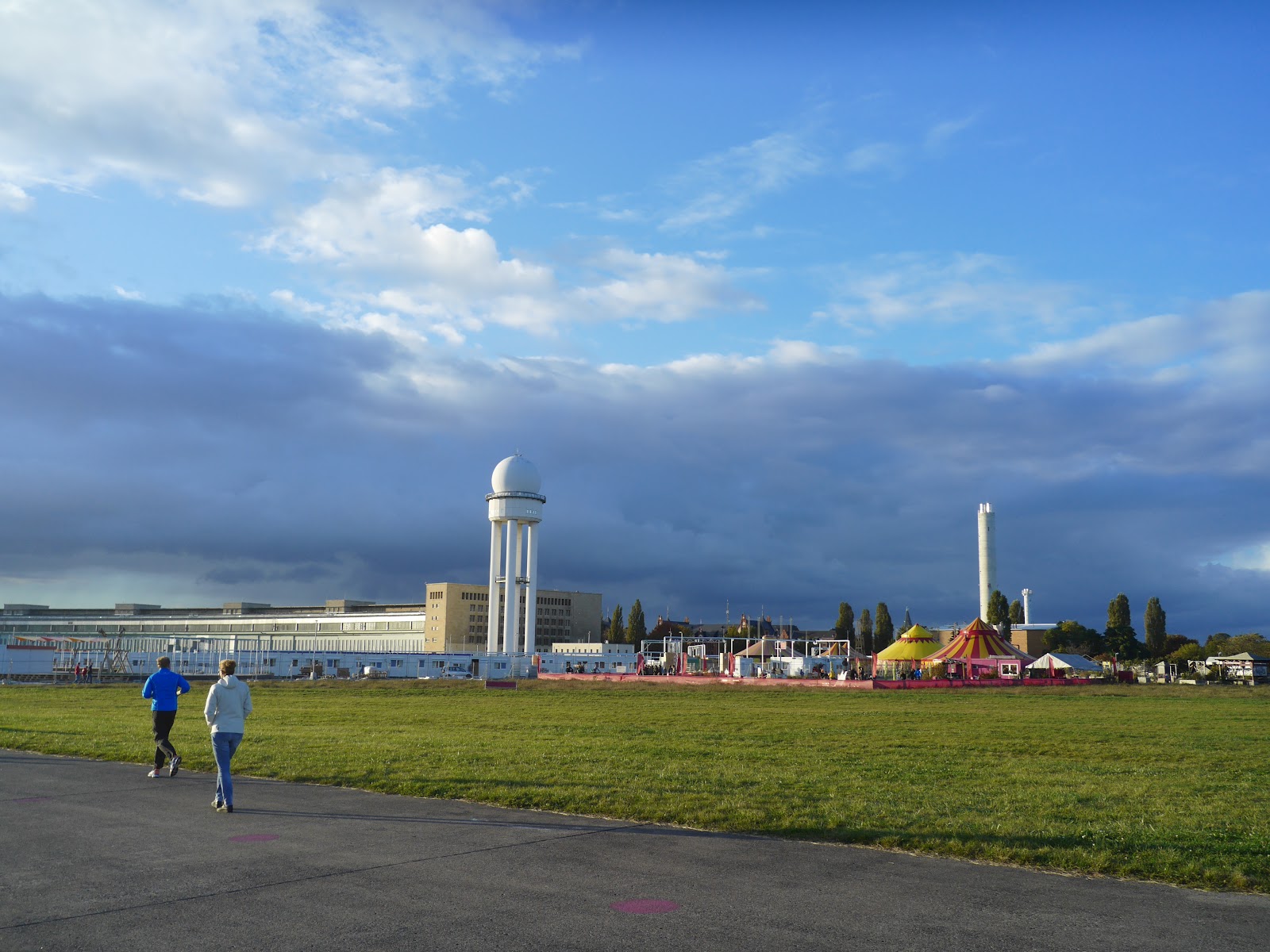 Tempelhofer Feld — photo