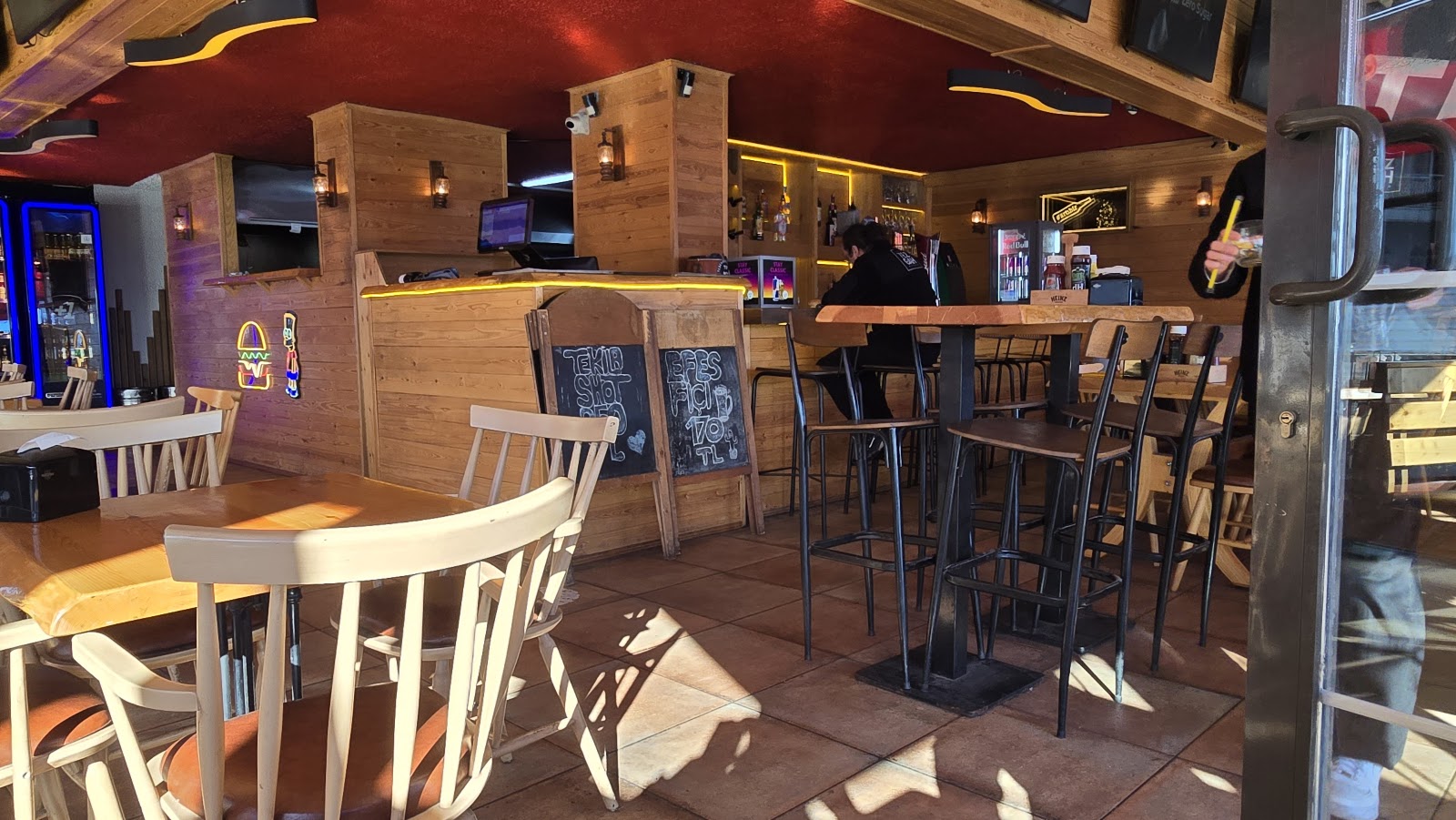 Tezgah Burger Lara — fotoğraf 2