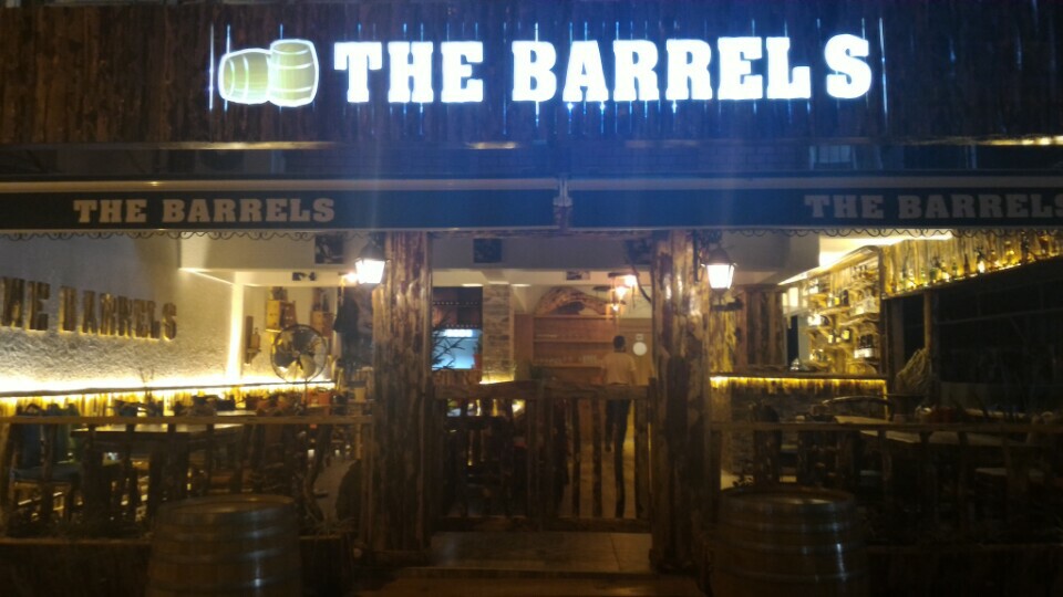 The Barrels Pub Konyaaltı — fotoğraf 1
