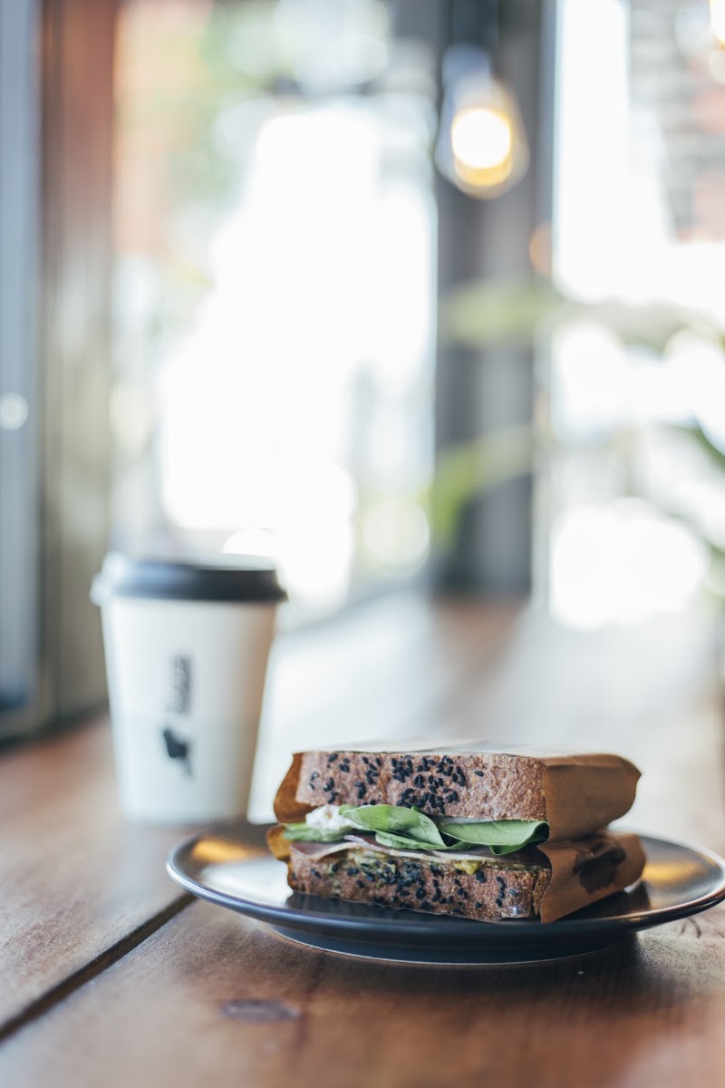 The Beaver Coffee Shop Kent Meydanı — photo 5