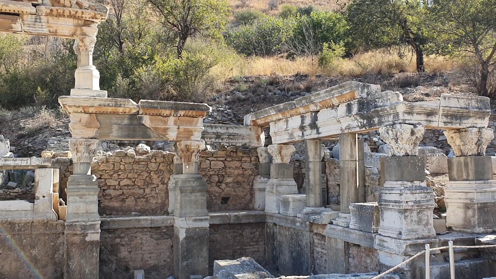 The Nymphaeum Traiani — fotoğraf 3