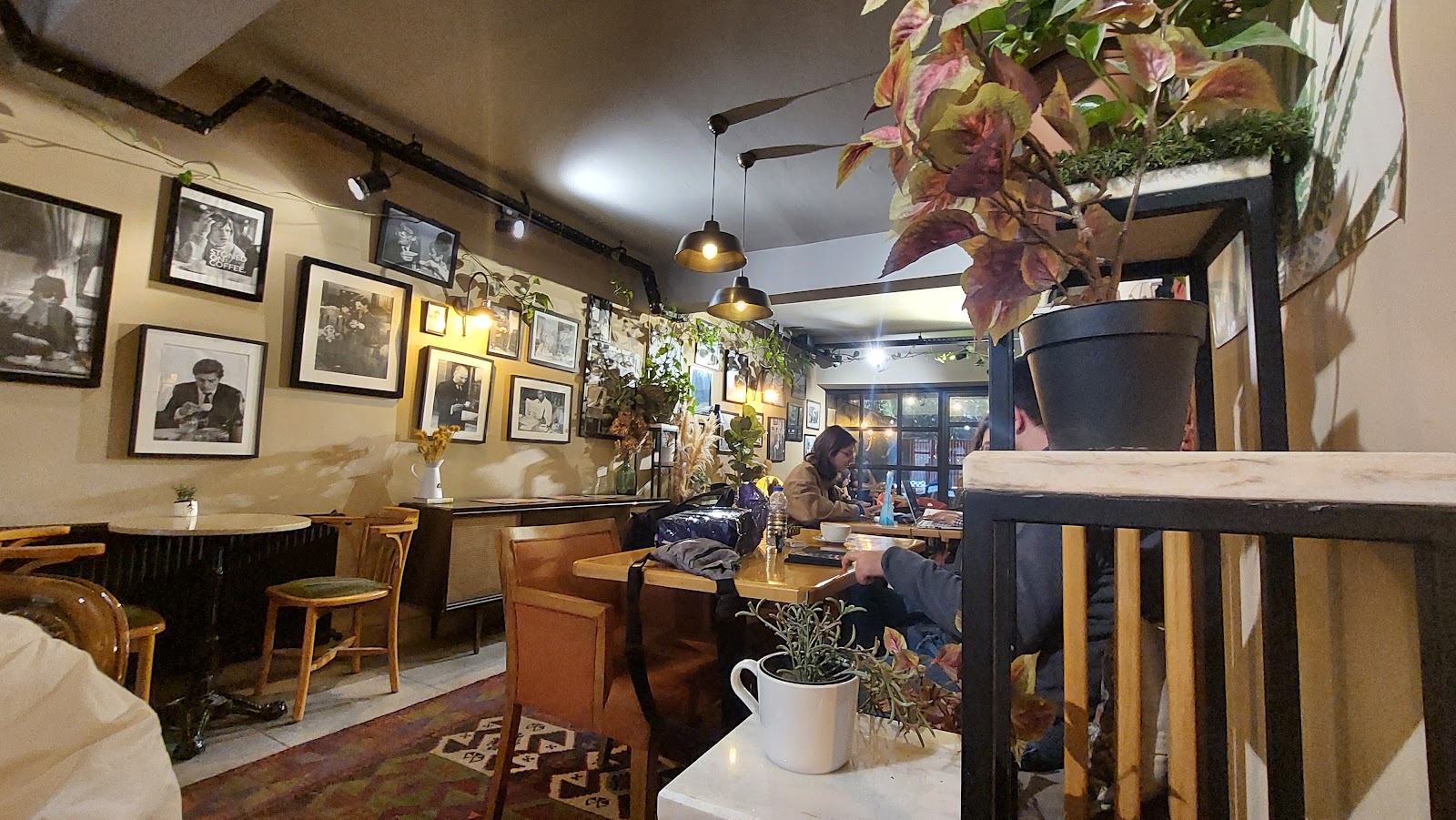 The Roots Cafe — photo 4