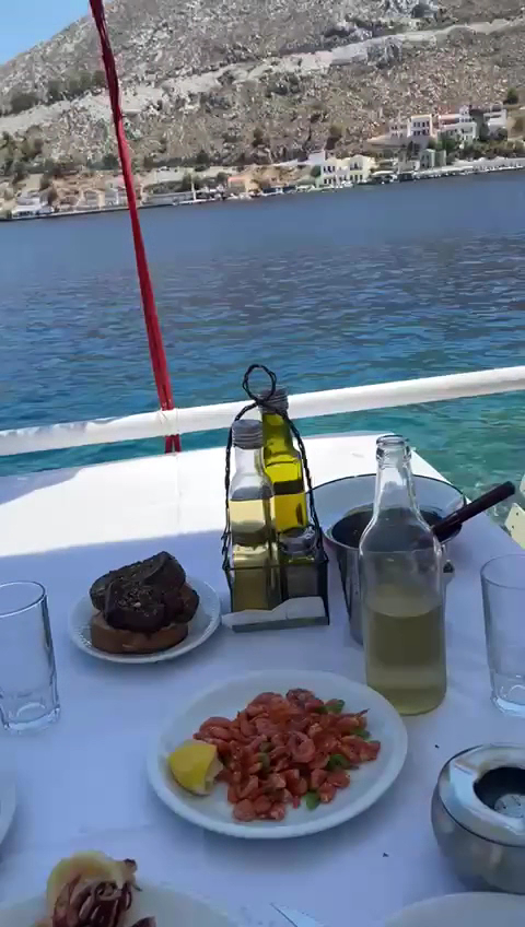 Tholos Restaurant — photo 4