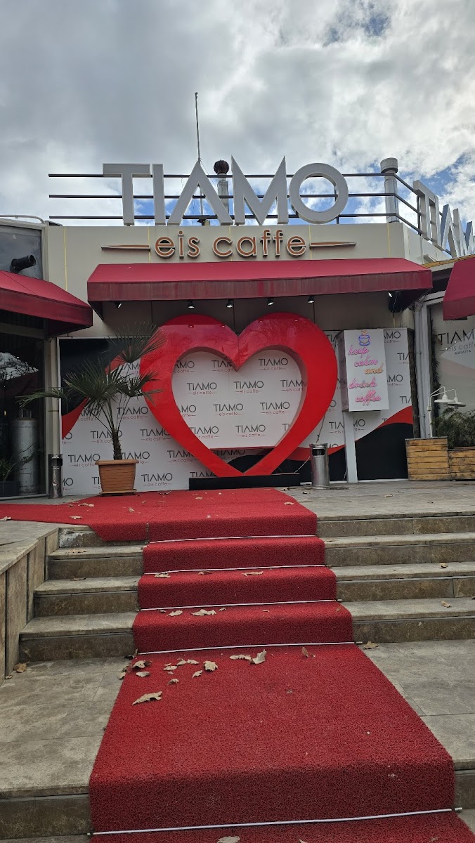 Tiamo Eis Caffe - Malatya Cafe - Restaurant - Kahvaltı - Pizza - Dondurma - Canlı Müzik — fotoğraf 2