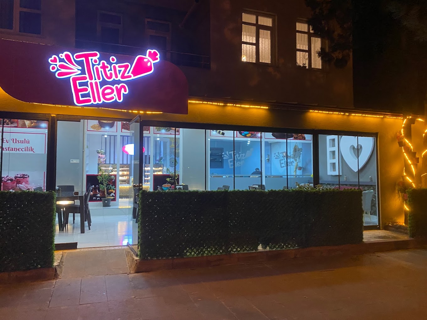 Titizeller Pastane & Cafe — fotoğraf 1