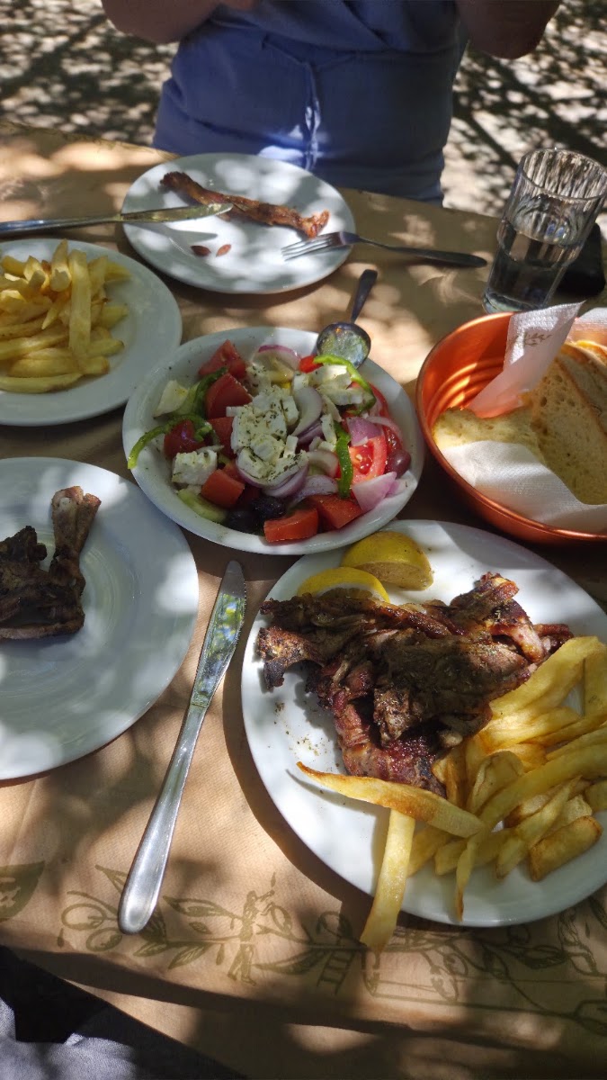 To steki tou Ilia — photo 3
