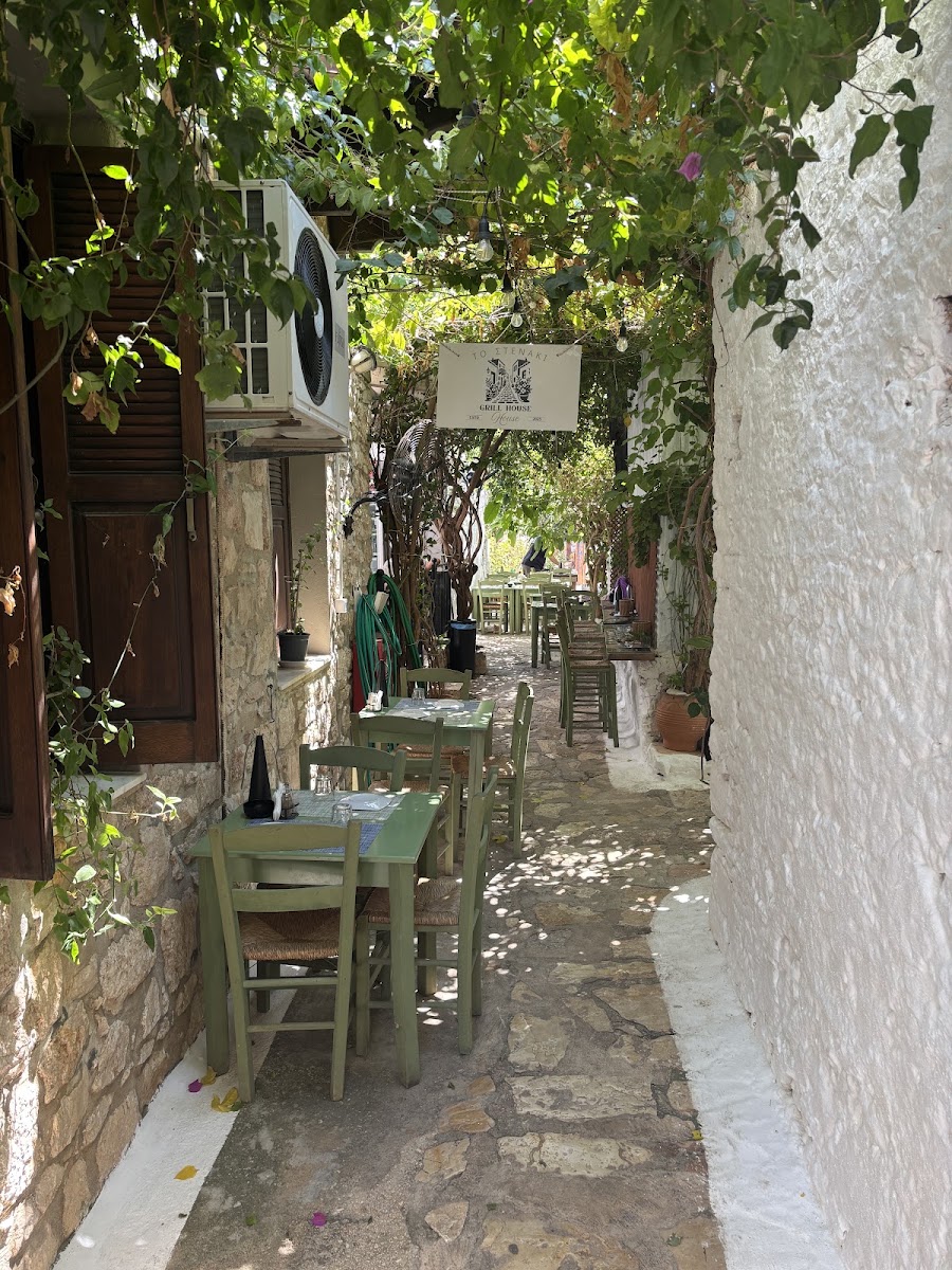 To Stenaki / The Grill — photo