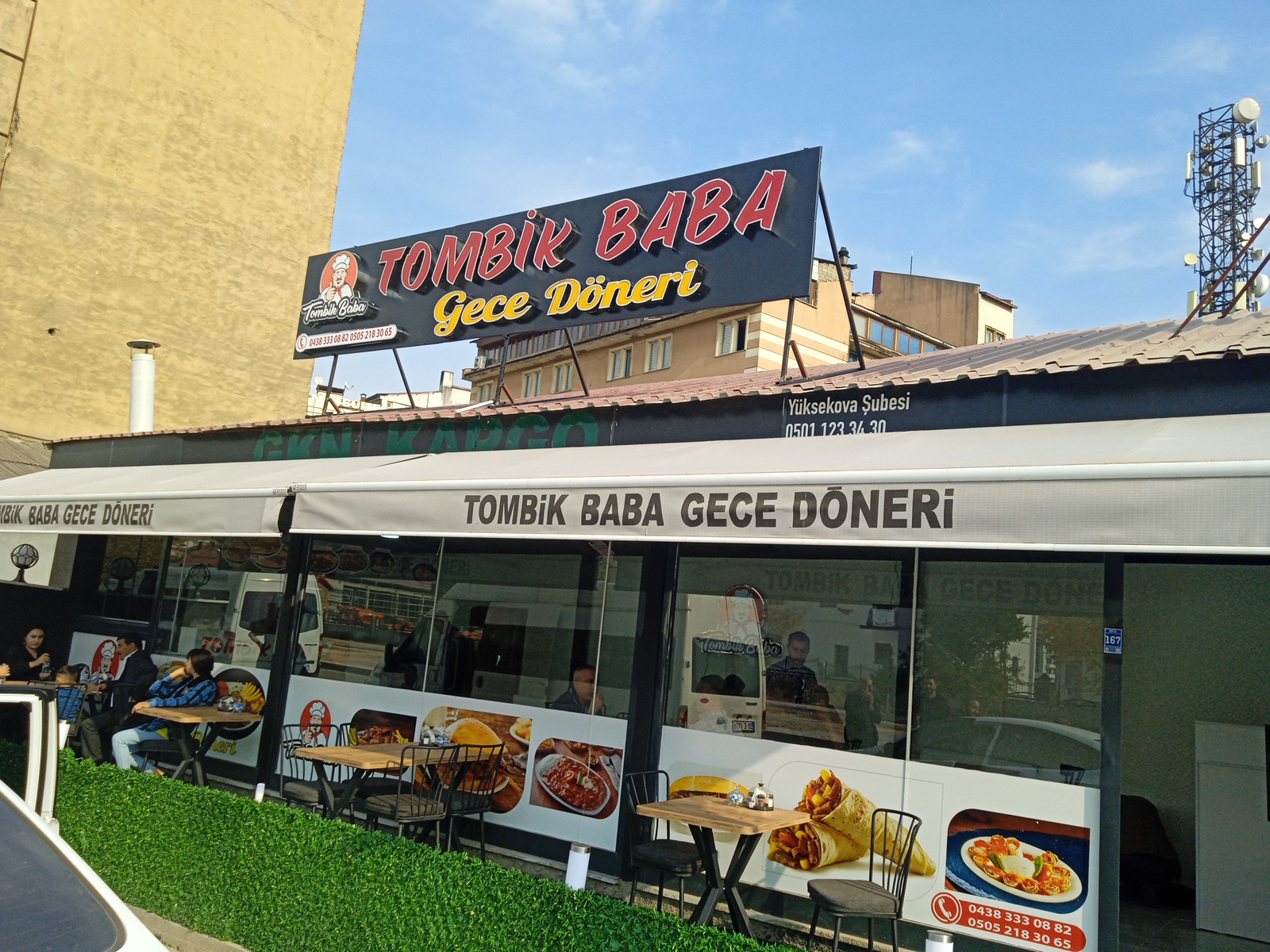 Tombik Baba Gece Döneri Yüksekova — fotoğraf