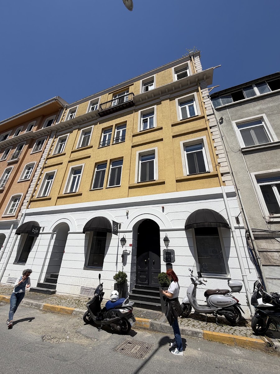 Tomtom Gardens Şakir Efendi Apartmanı — photo 4
