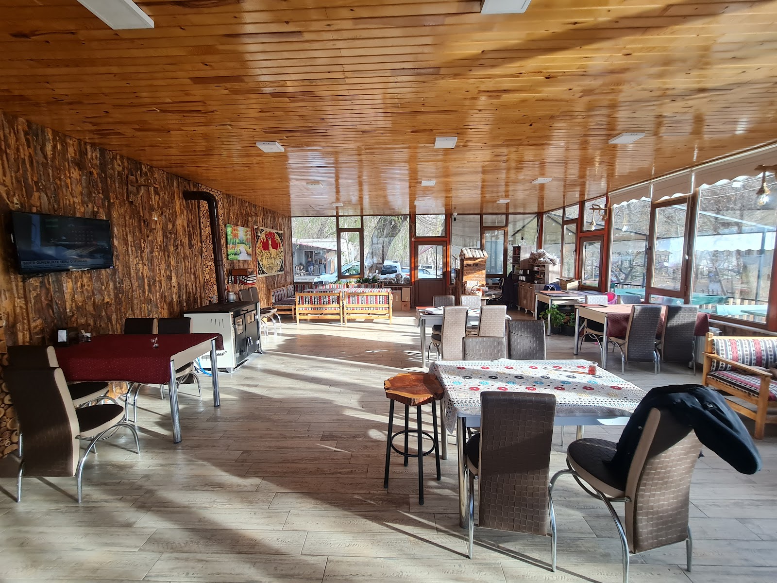 TOROSLAR AKPINAR ALABALIK RESTORANT — fotoğraf 5