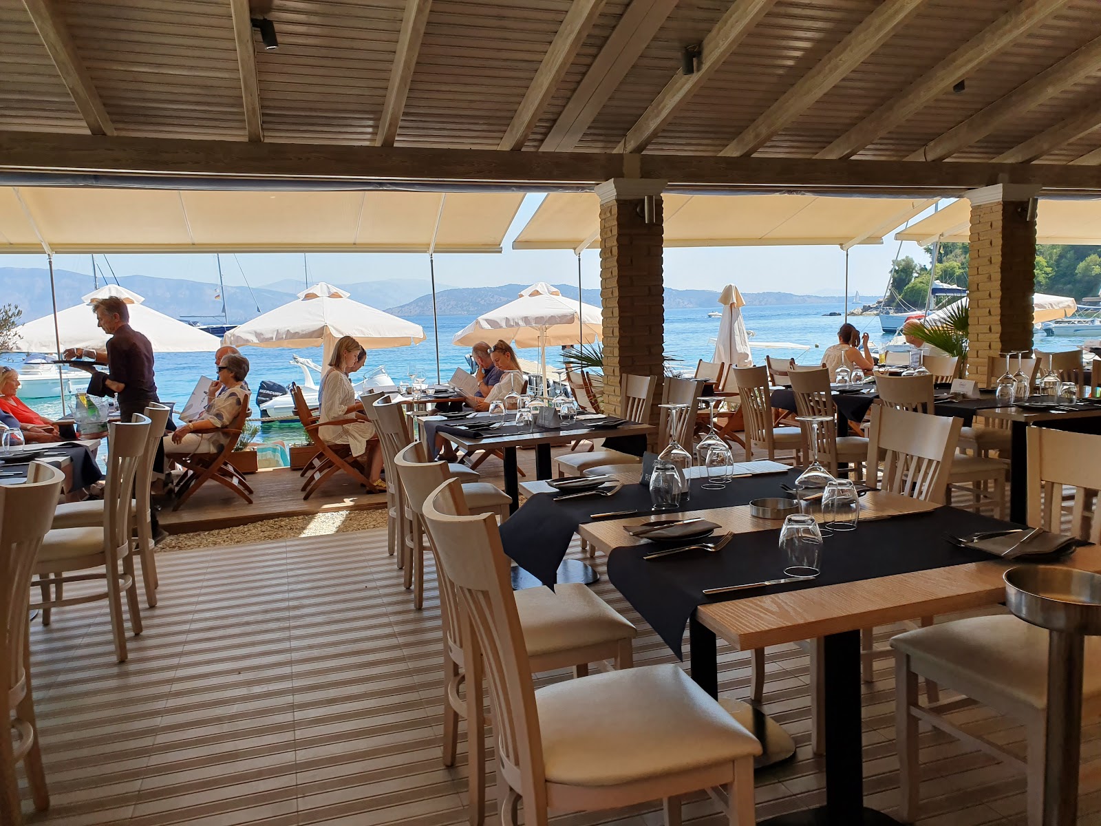 Toula's Seaside — photo
