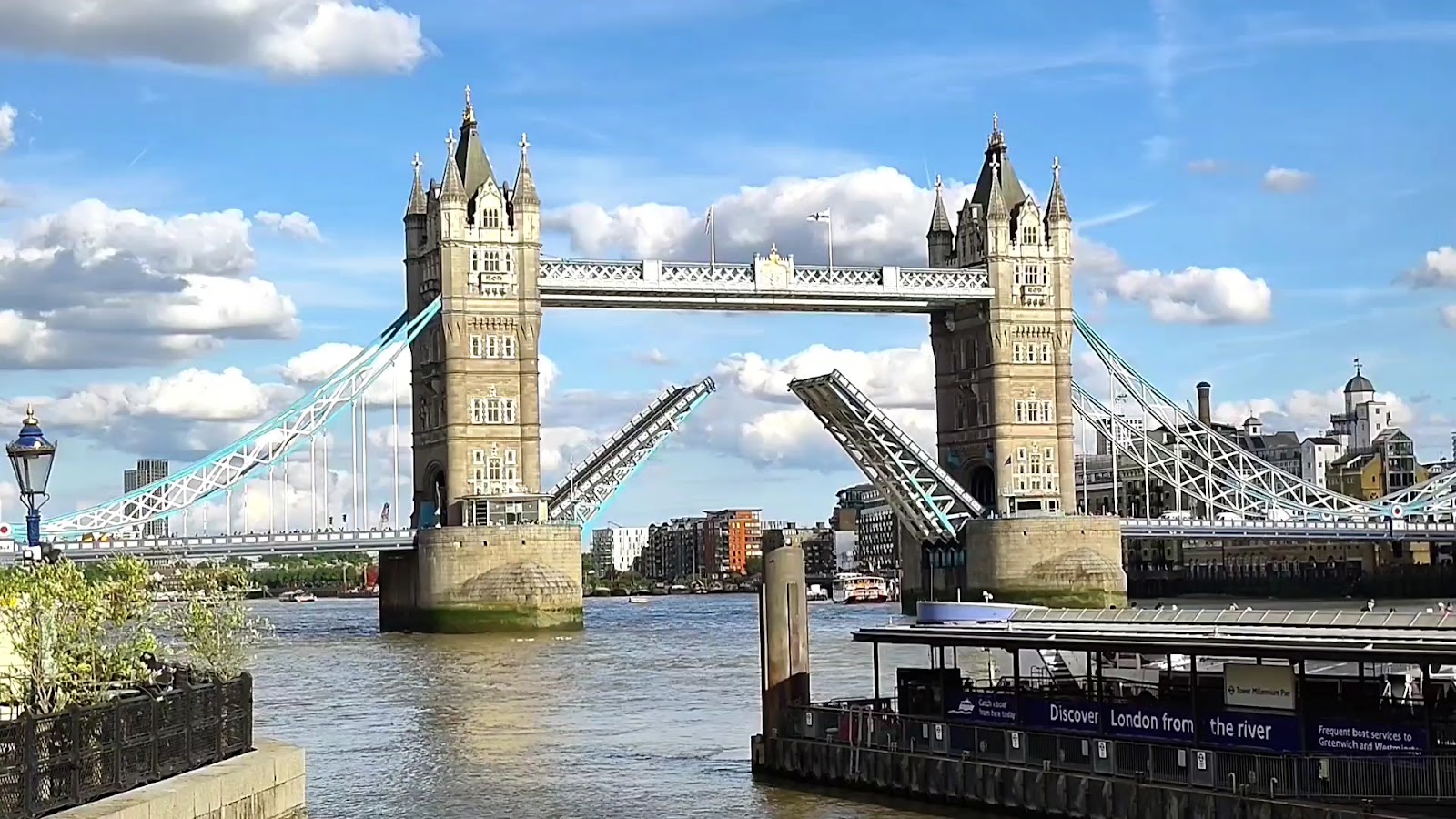 Tower Bridge — photo 3