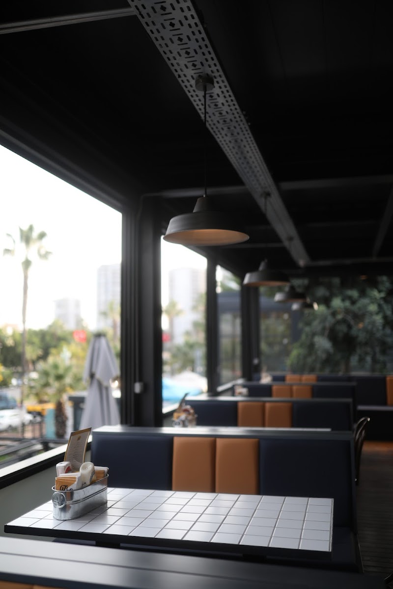 Trc American Diner Mersin — fotoğraf