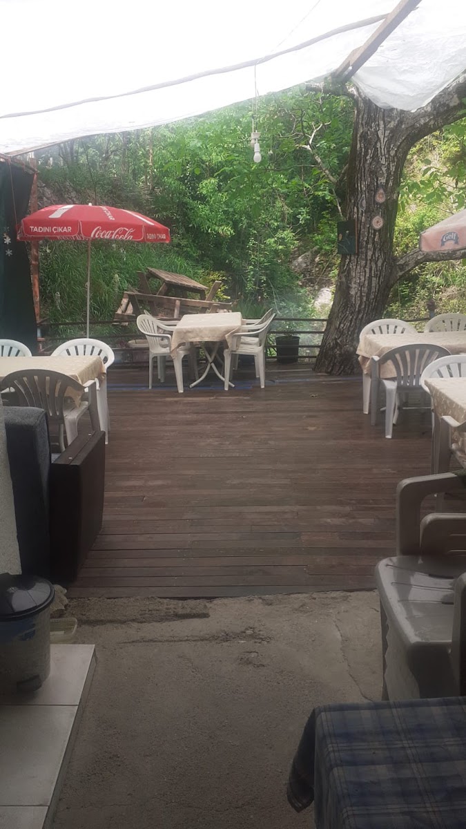 Uçansu Restoran-Kafe Muhtarın Yeri — photo