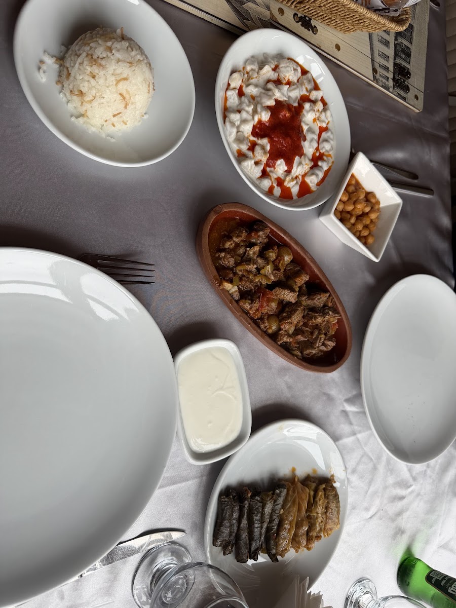 UÇHİSAR KADINELİ RESTAURANT — fotoğraf 2