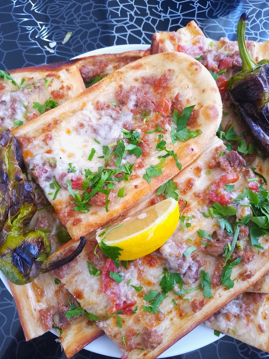Ulaş Etli Ekmek-Güneşler — fotoğraf 4