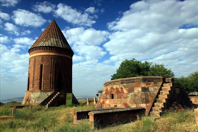 Ulu Kümbet — fotoğraf 1