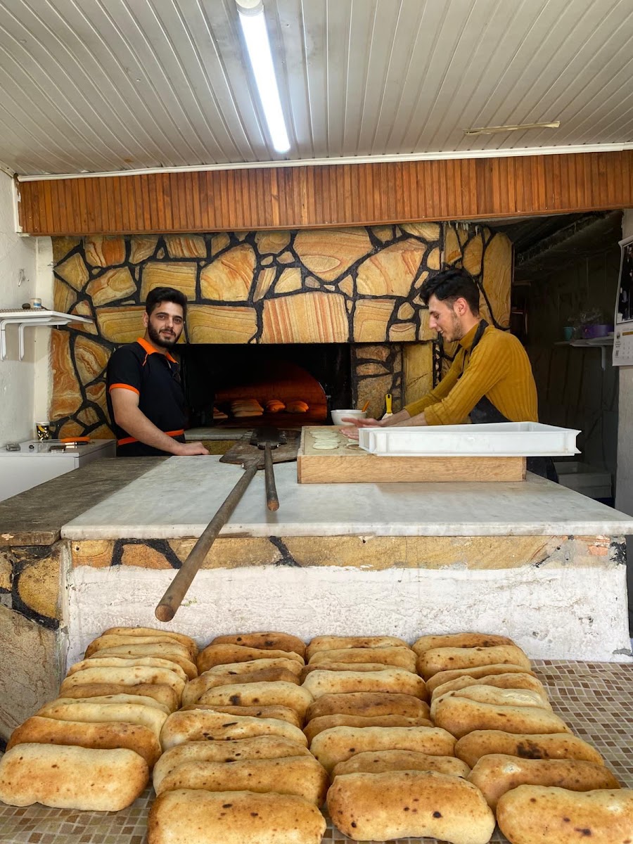 Ünal etliekmek pide salonu — photo 3
