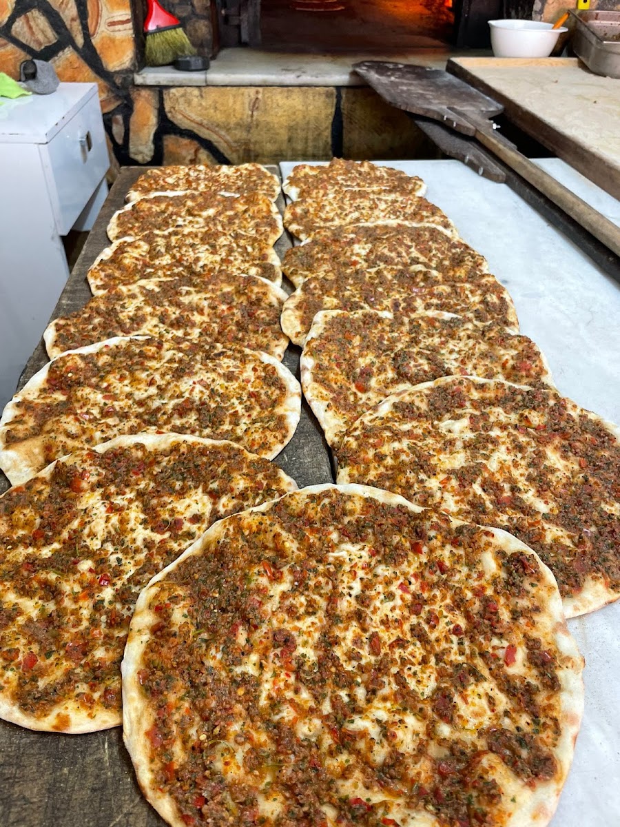 Ünal etliekmek pide salonu — photo 4