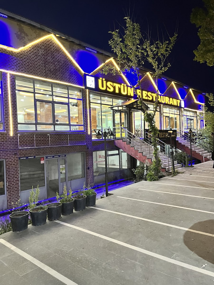 Üstün Restaurant Kebapçı Doğan — fotoğraf 1