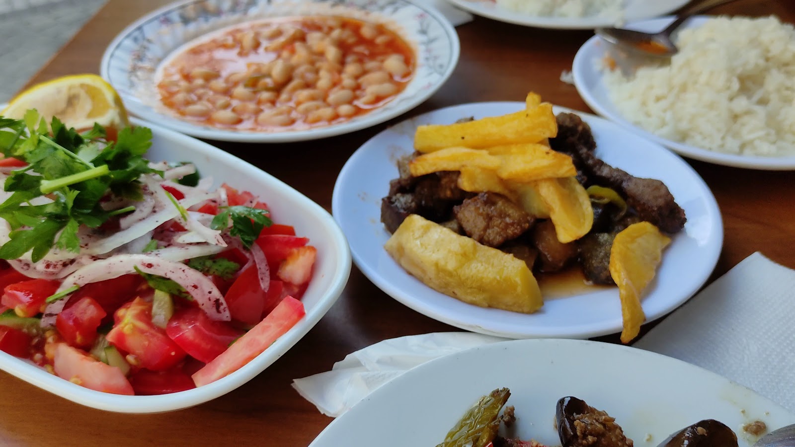 Uysal Aile Lokantası — fotoğraf 3