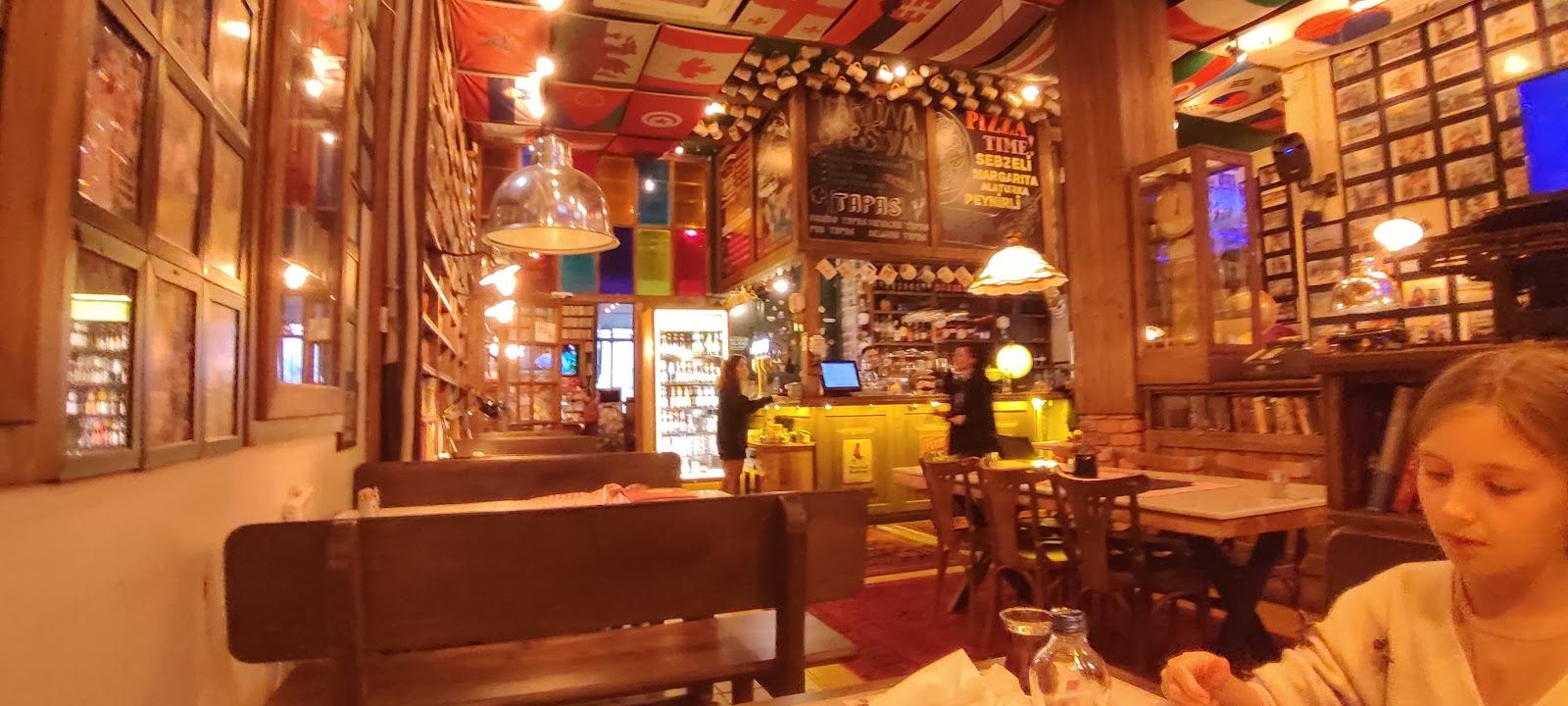 Varuna Gezgin Cafe - Antalya - Kaleiçi — fotoğraf 2