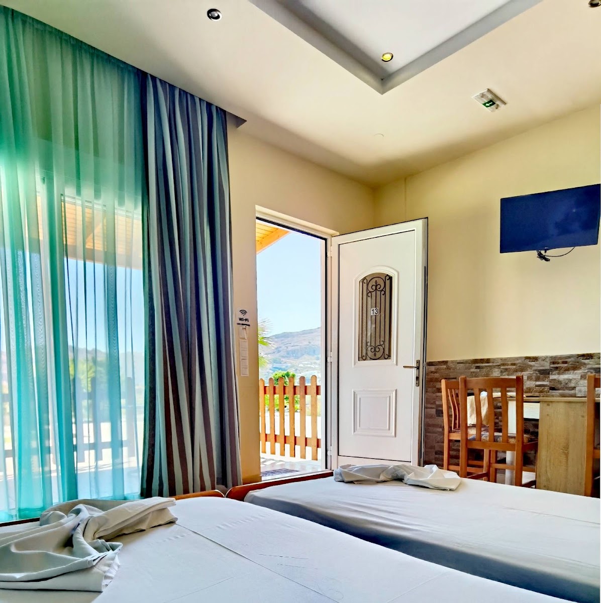 Vlycha Beach Studios & Apartments — photo 4