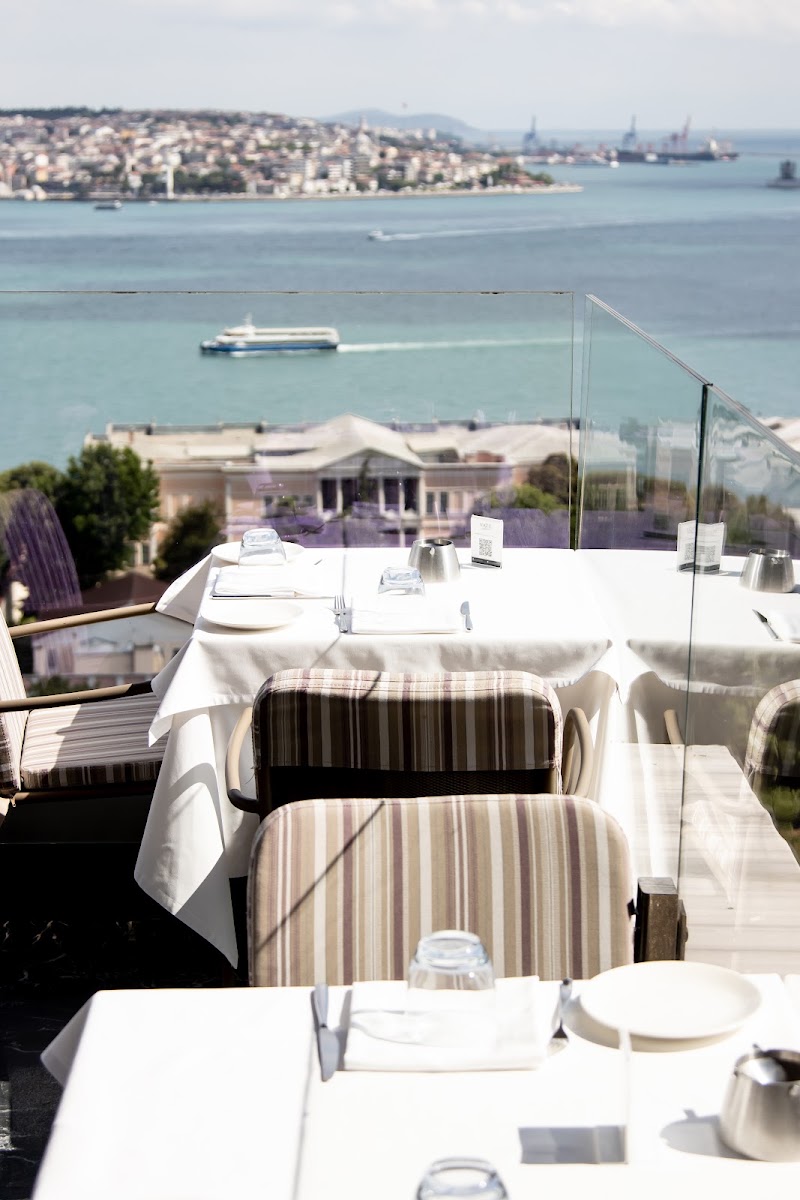 Vogue Restaurant & Bar — photo 10