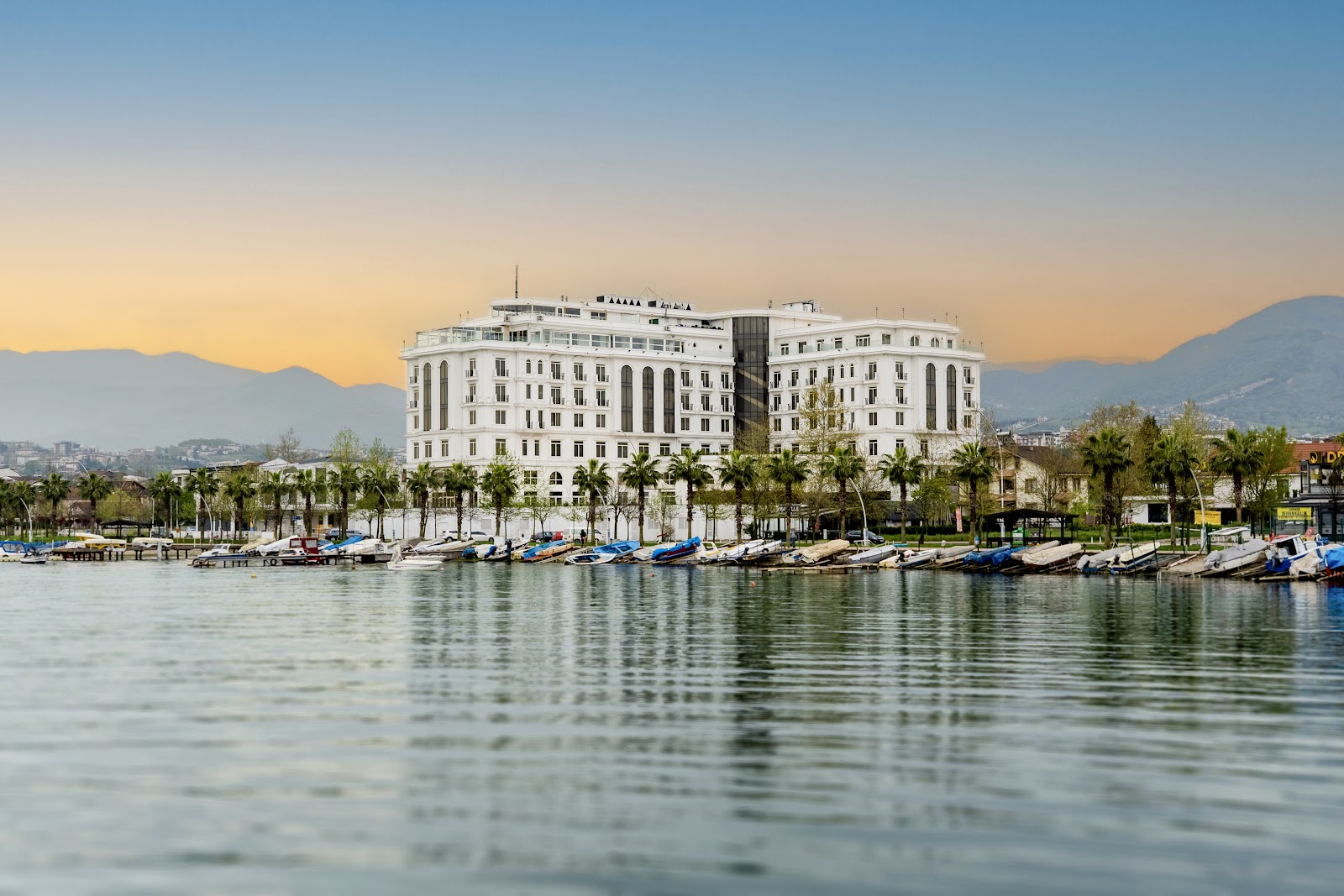 Wellborn Luxury Hotel İzmit — fotoğraf