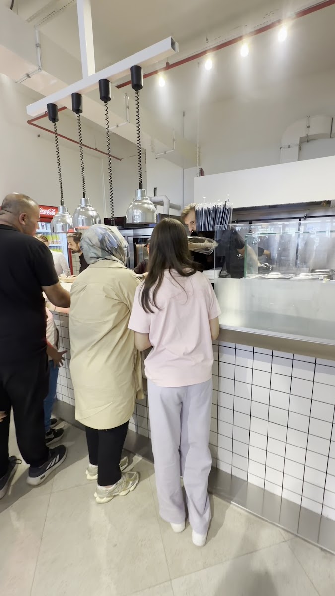 White Burger By Serhat Doğramacı Ankara Yenimahalle — fotoğraf 3