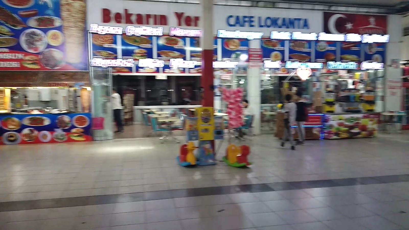 Yabancılar Çarşısı — fotoğraf 3