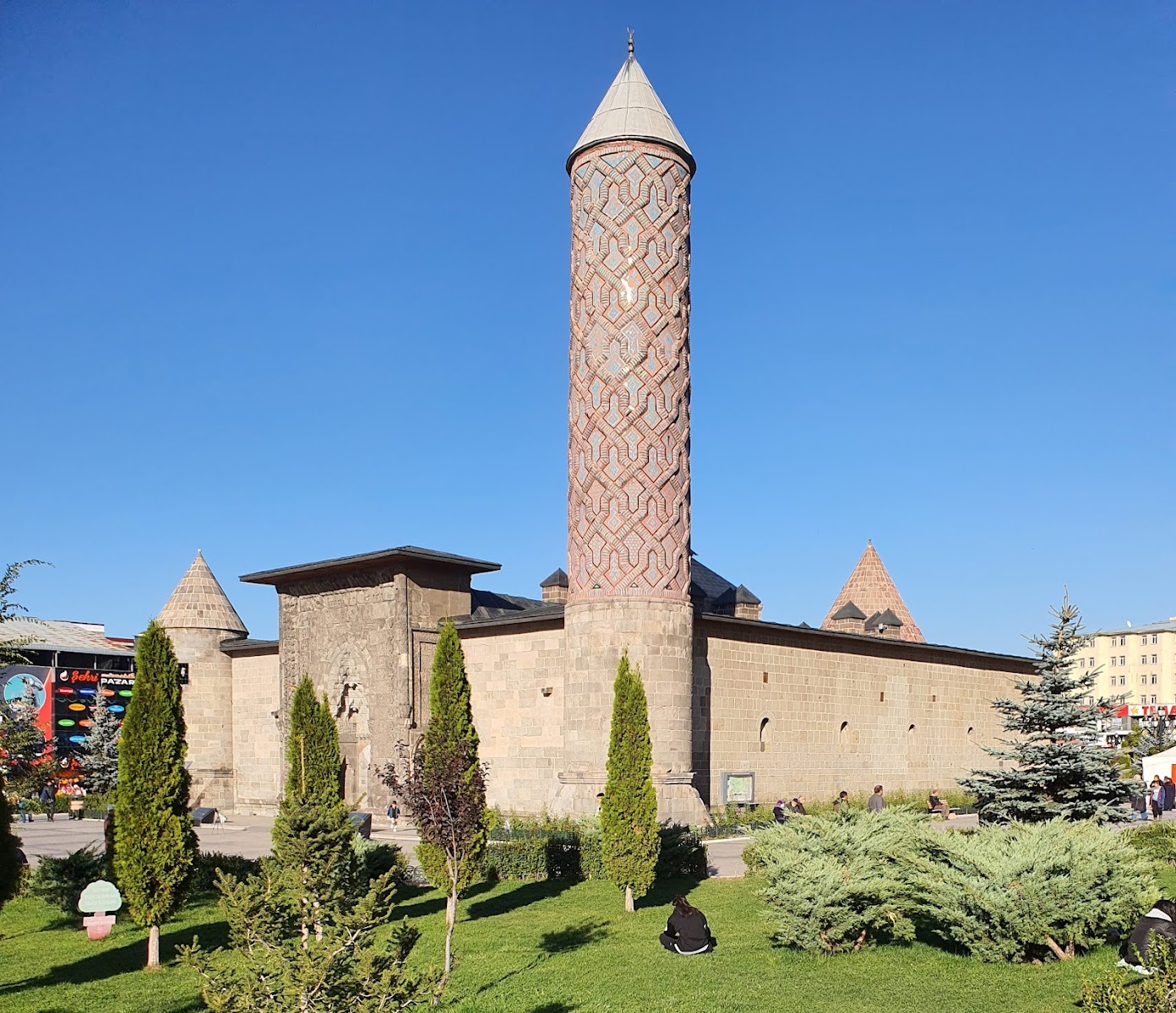 Yakutiye Medresesi — fotoğraf 4