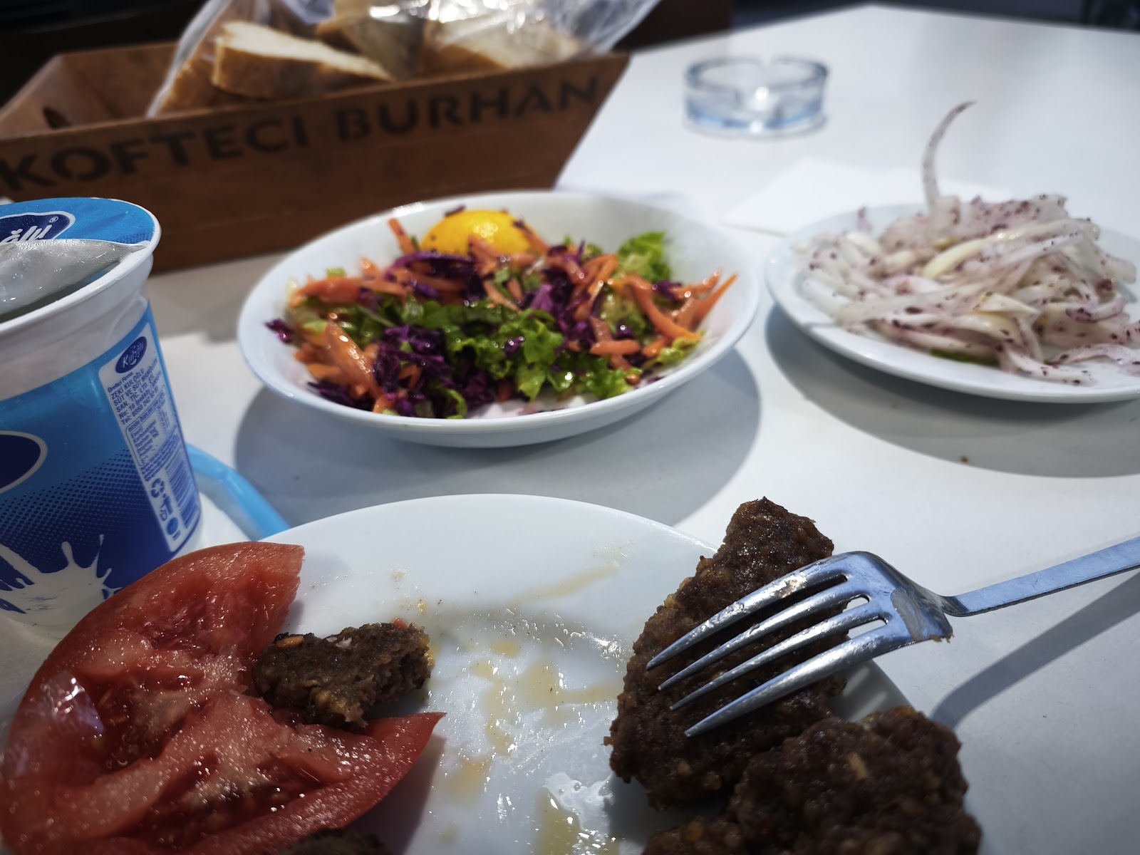 Yalıköy Köftecisi Burhan Ay — fotoğraf 2