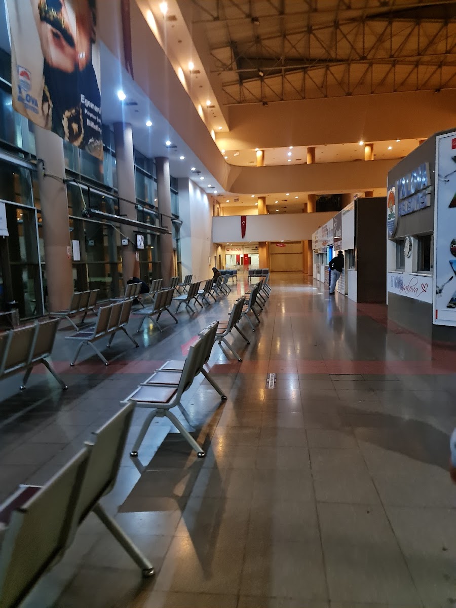 Yalova Belediyesi Şehirlerarası Otobüs Terminali — fotoğraf 2