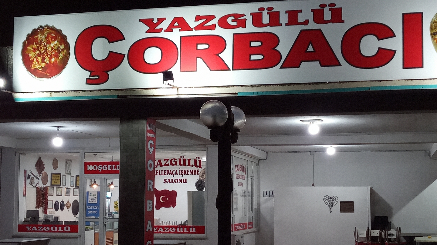 Yazgülü KellePaça Salonu Kelleci Hüseyin Usta — fotoğraf