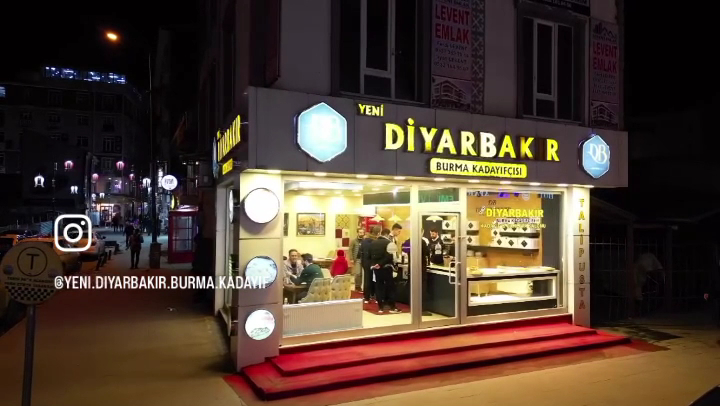 Yeni Diyarbakır Burma Kadayıfçısı — fotoğraf 3