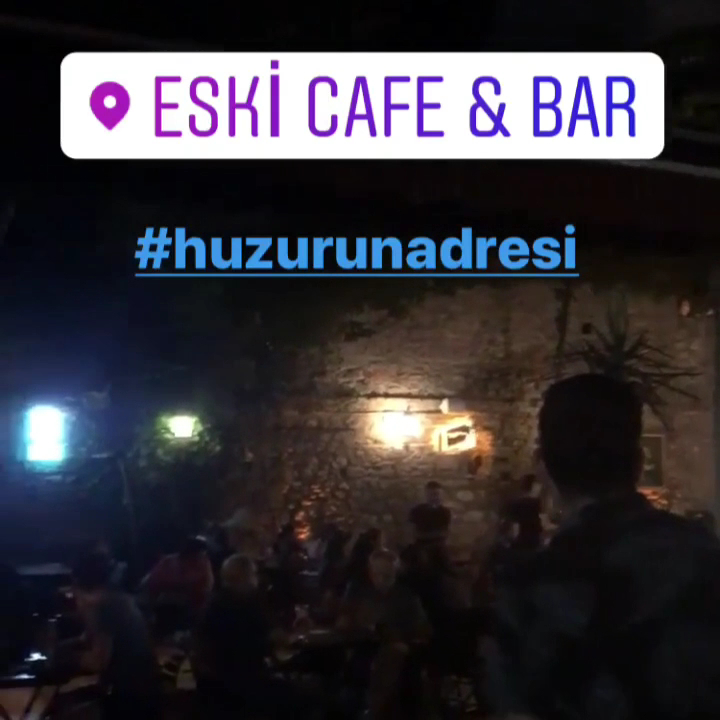 Yeni Eski Cafe Bar — fotoğraf 5