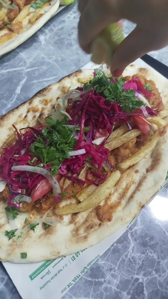 Yeşil Dürüm | Dürüm - Tavuk Döner — photo 3