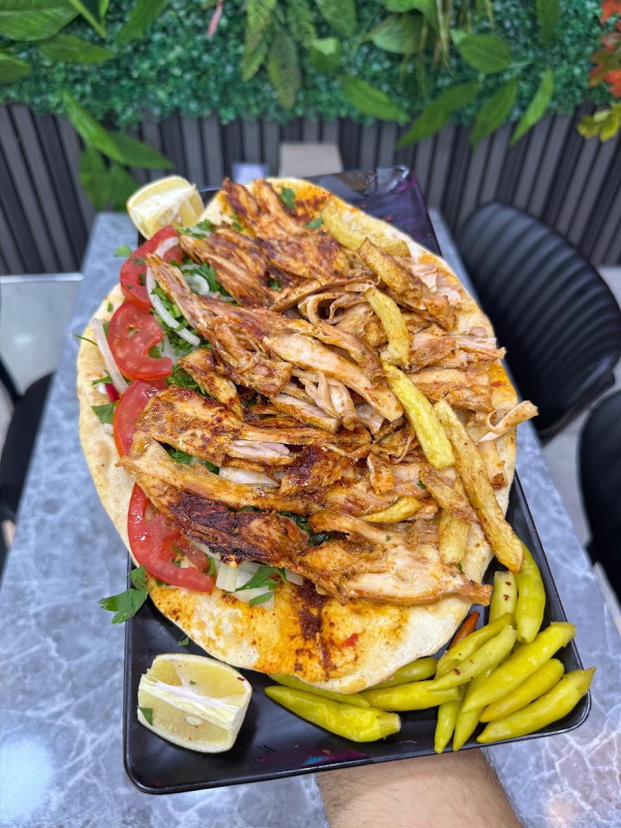 Yeşil Dürüm | Dürüm - Tavuk Döner — photo 5