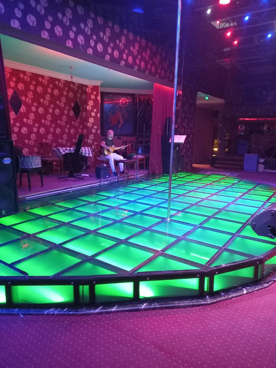 Yeşilgöl Night Clup — fotoğraf