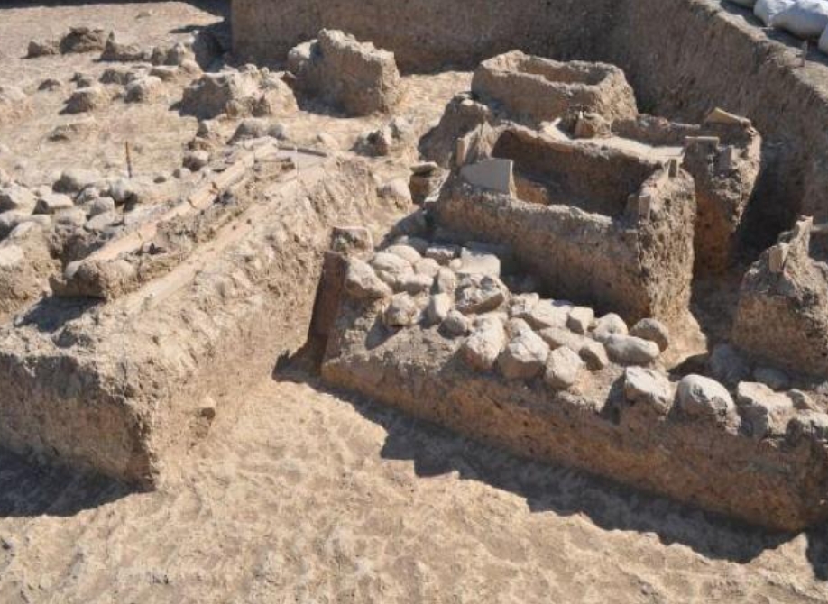 Yeşilova Höyüğü — photo