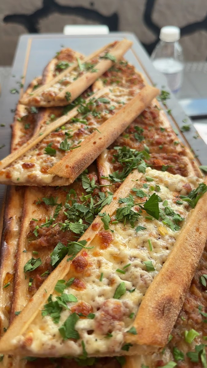Yıldırım Etli Ekmek — photo